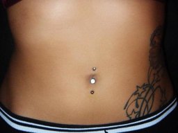 bauchnabelpiercing unten nach 6 tagen